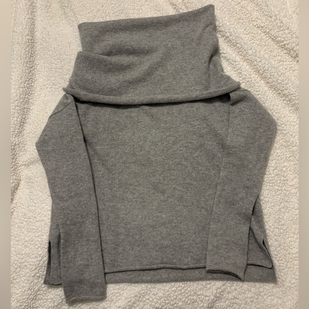 Vince Gray Cashmere Off Shoulder Women's Sweater